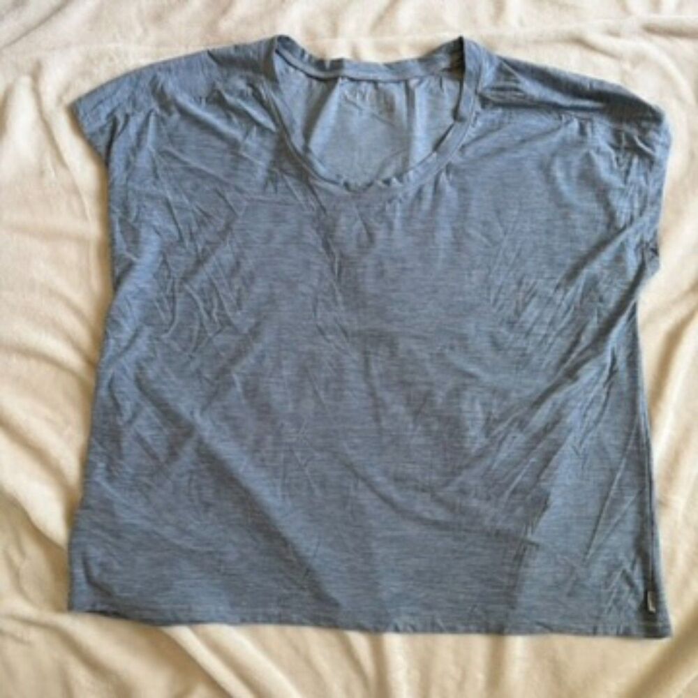Eddie Bauer Short Sleeve Athletic Lightweight T-Shirt | Size XL | Light Blue